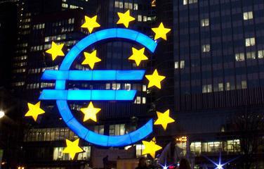 ECB Bülteni: Tüketici mallarına talepte çok az canlılık işareti var...