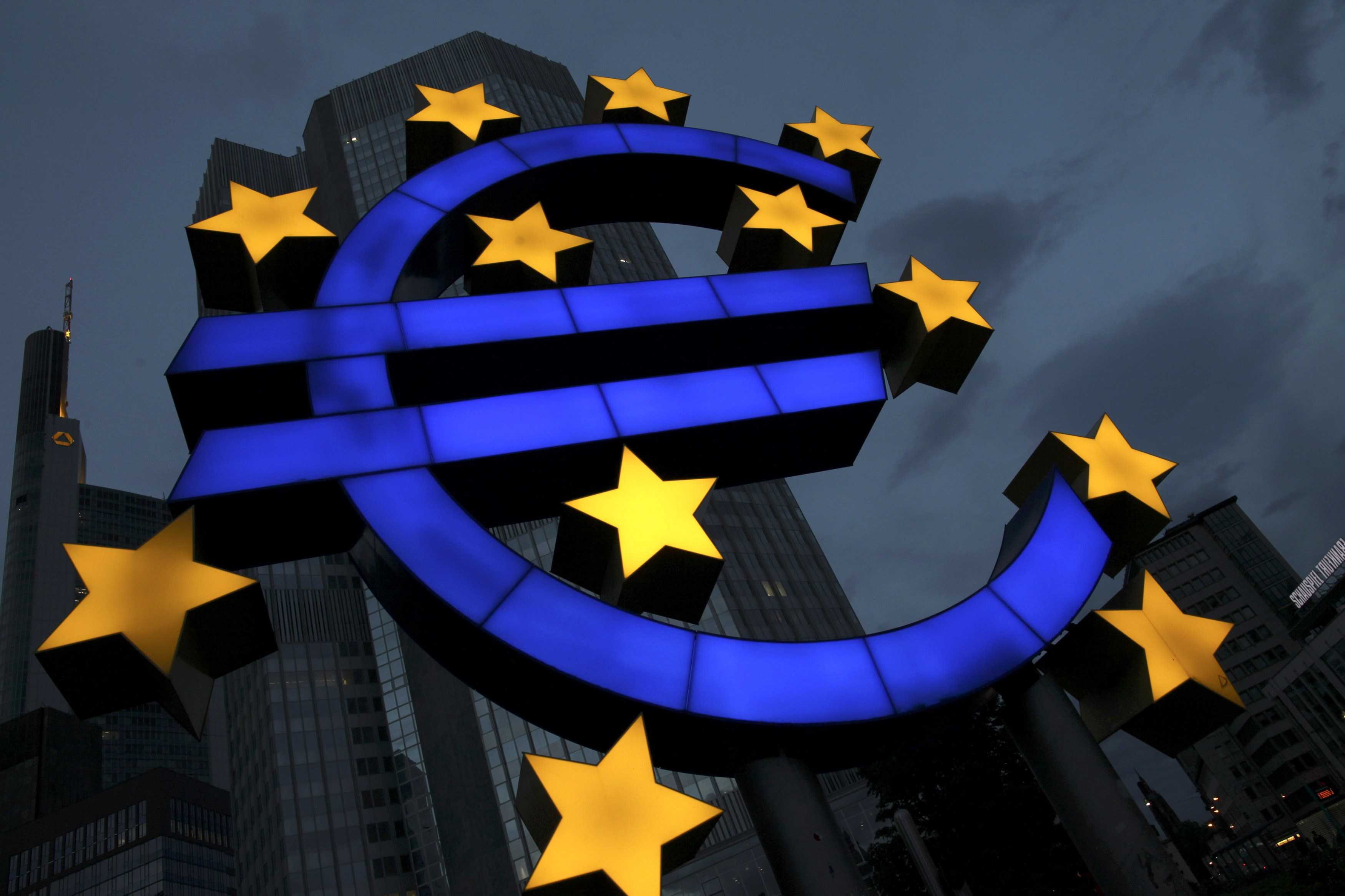 Euro Bölgesi İmalat PMI Beklentiye Yakın Geldi...
